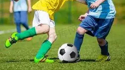 U22国足西亚之旅在即，阵容待定：遭遇伤病挑战，18日踏上征程